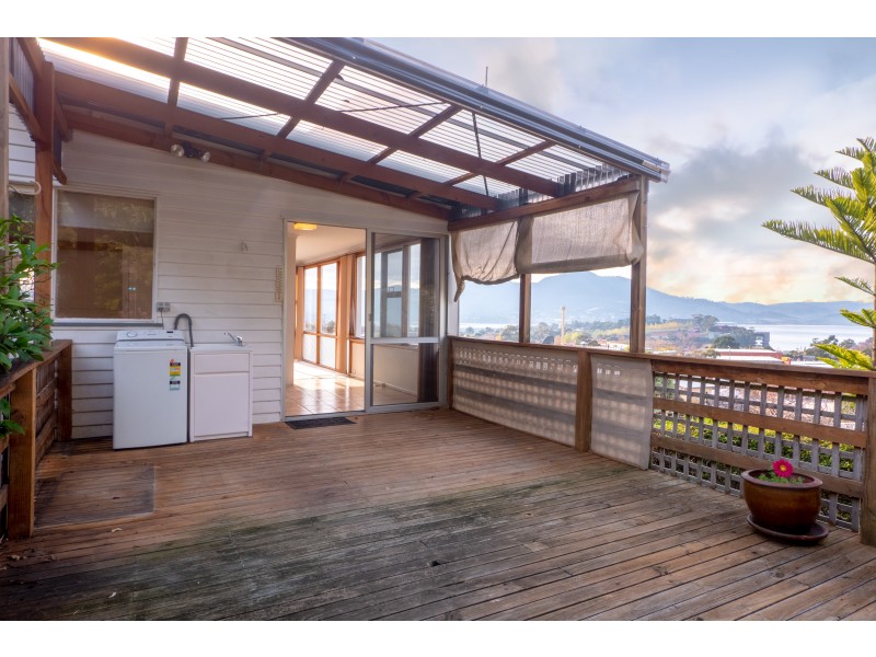 11 Kogarah Avenue, Berriedale TAS 7011