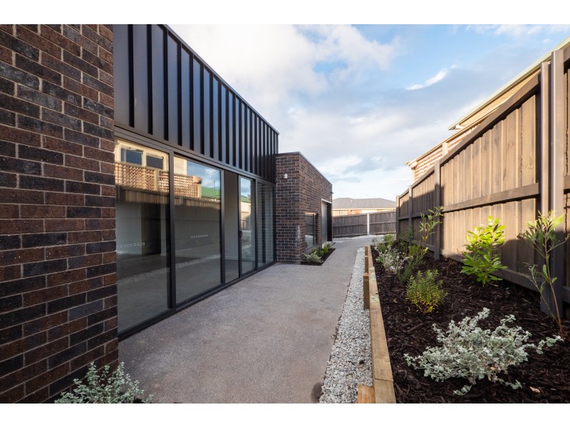 2/53 Kenbrae Avenue, Glenorchy TAS 7010