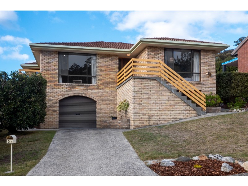 5 Dooleys Avenue, Rosetta TAS 7010
