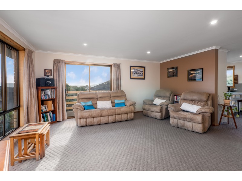 5 Dooleys Avenue, Rosetta TAS 7010