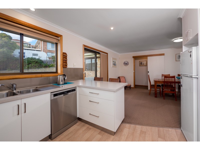 5 Dooleys Avenue, Rosetta TAS 7010