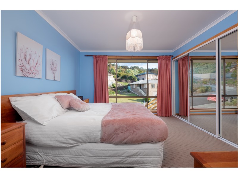 5 Dooleys Avenue, Rosetta TAS 7010