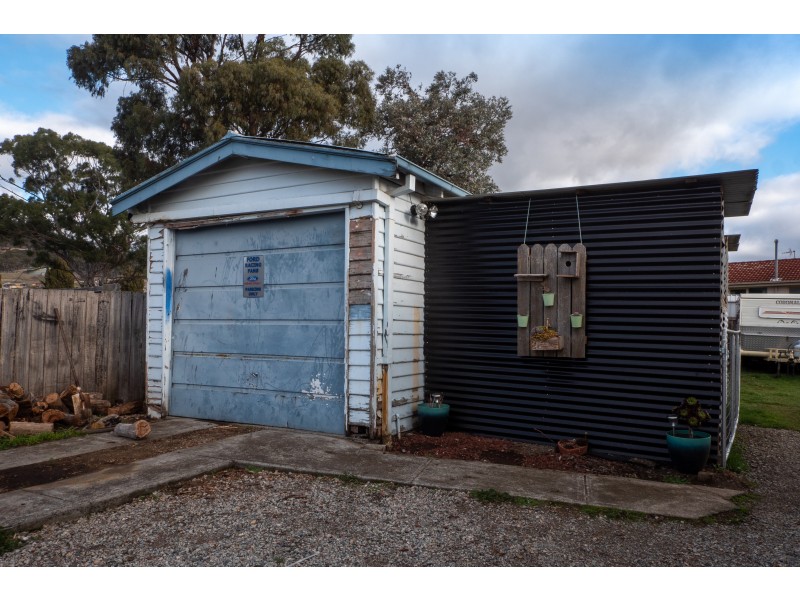 13 Link Road, New Norfolk TAS 7140