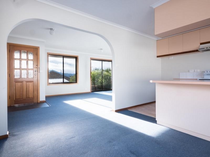 2/145 Tolosa Street, Glenorchy TAS 7010