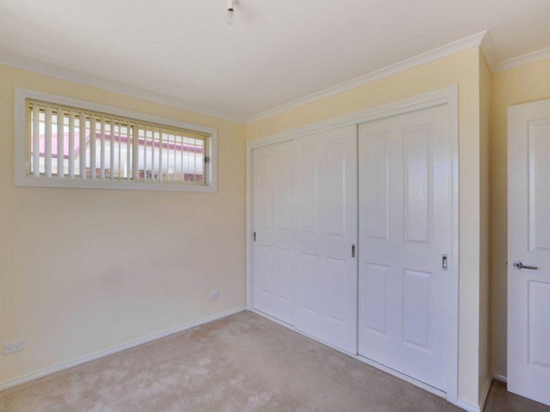 2/11 Lucas Place, Brighton TAS 7030