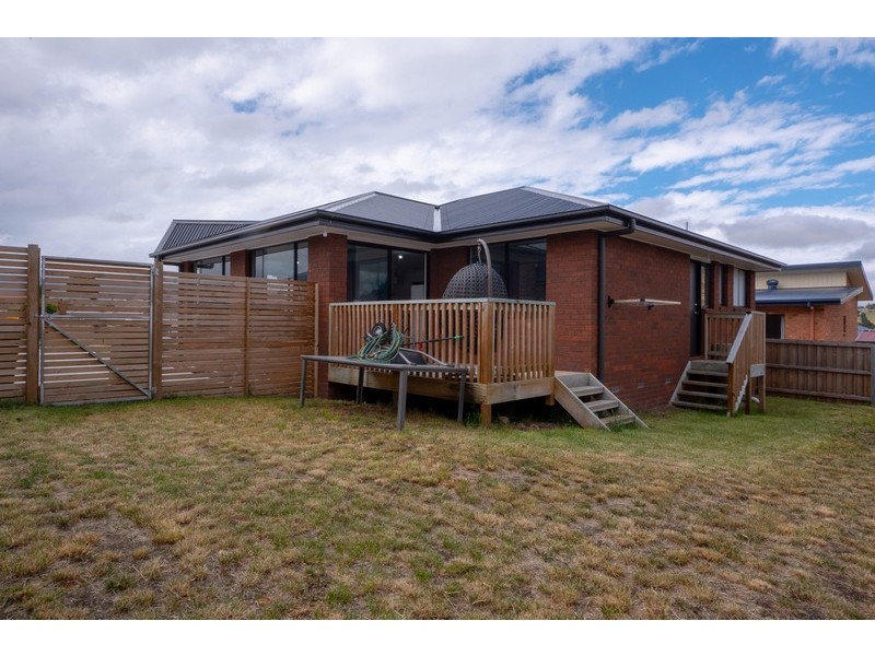 8 Dudley Drive, Brighton TAS 7030