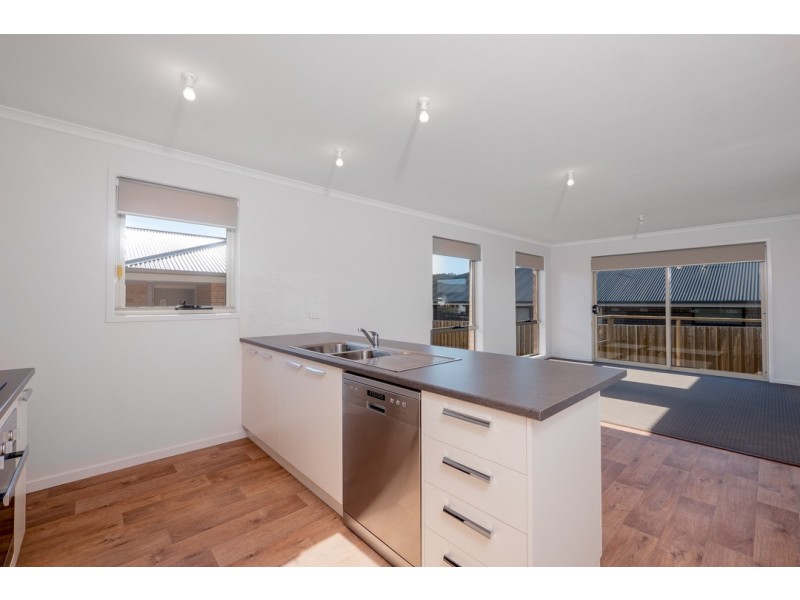 1/5 Emerald Drive, Rokeby TAS 7019