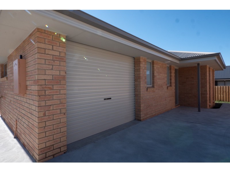2/5 Emerald Drive, Rokeby TAS 7019