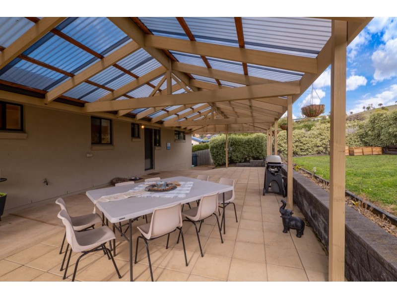 14 Govett Rise, Austins Ferry TAS 7011