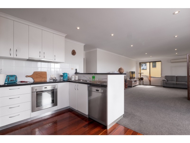 14 Govett Rise, Austins Ferry TAS 7011