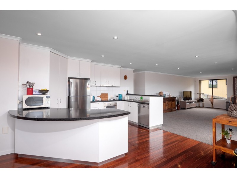 14 Govett Rise, Austins Ferry TAS 7011