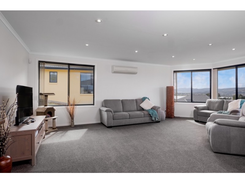 14 Govett Rise, Austins Ferry TAS 7011