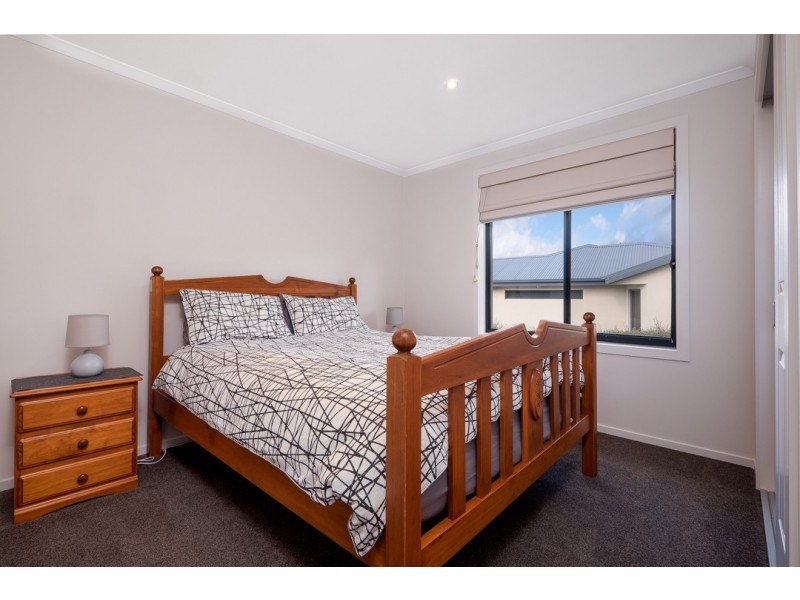 14 Govett Rise, Austins Ferry TAS 7011