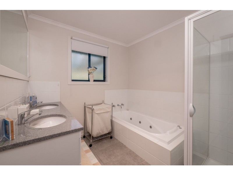 14 Govett Rise, Austins Ferry TAS 7011