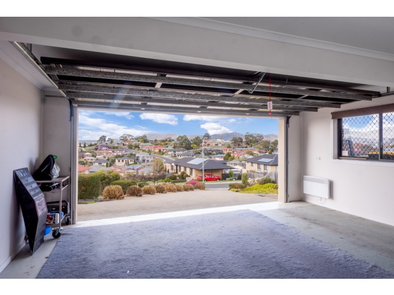 14 Govett Rise, Austins Ferry TAS 7011