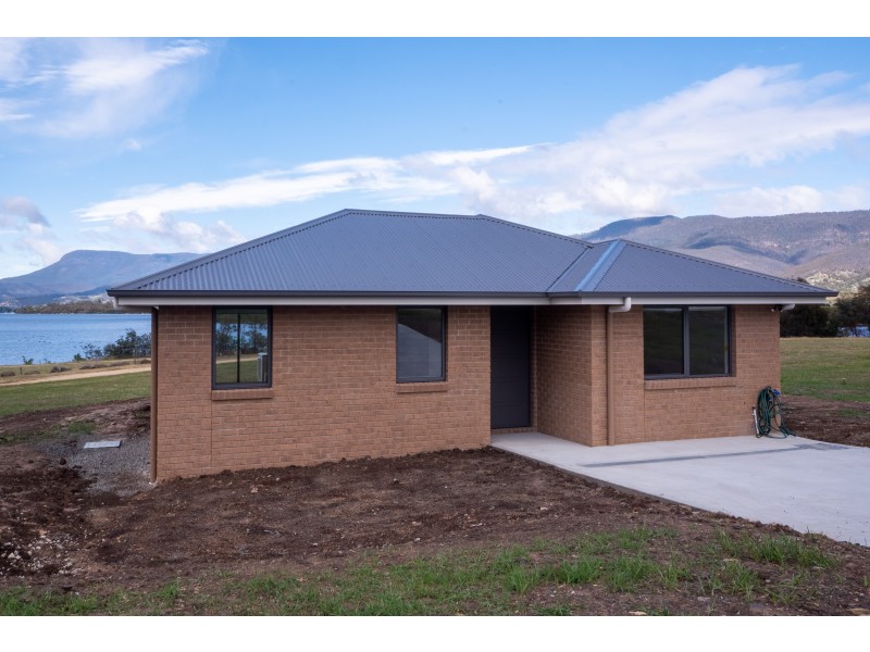 21 Fisher Drive, Herdsmans Cove TAS 7030
