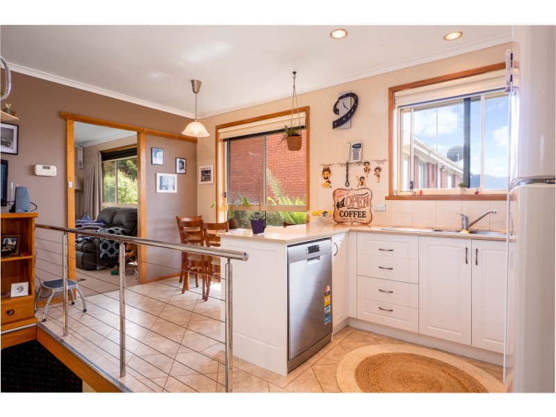 13 England Avenue, Montrose TAS 7010