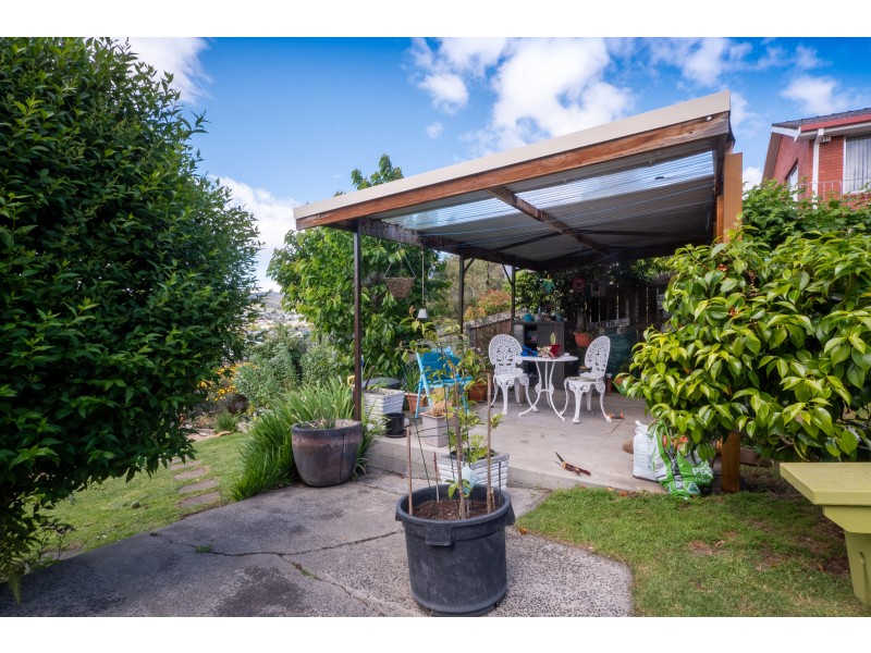 13 England Avenue, Montrose TAS 7010