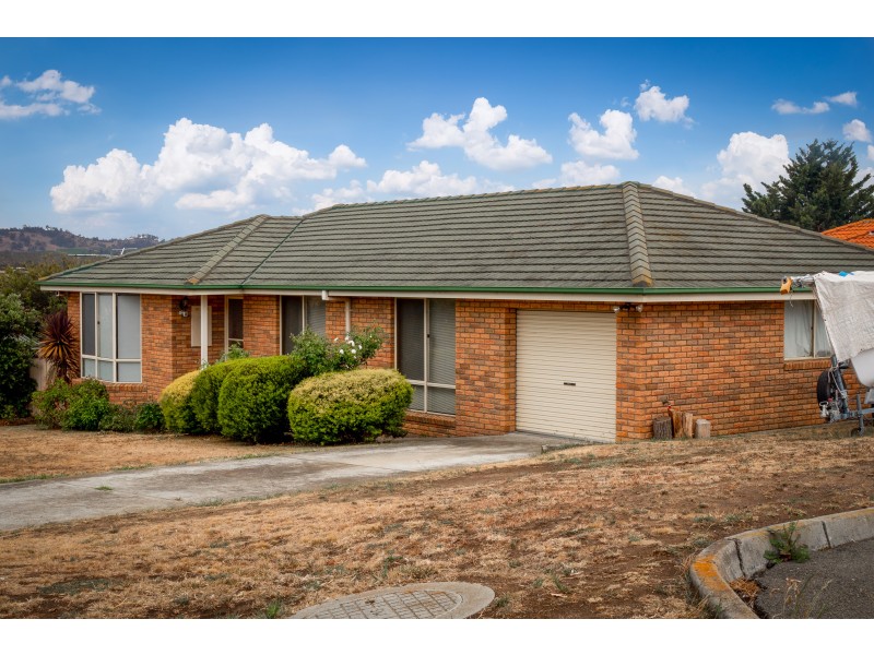 2 Kirabati Road, Midway Point TAS 7171