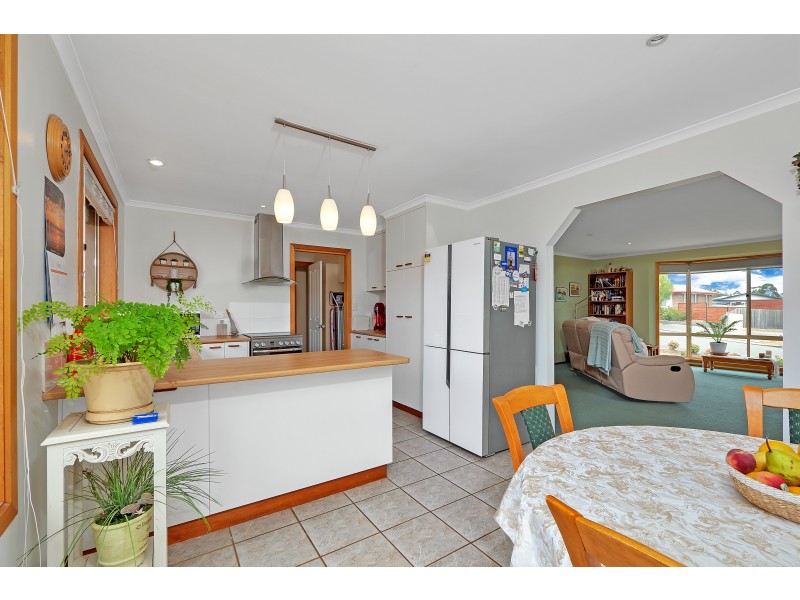 2 Kirabati Road, Midway Point TAS 7171