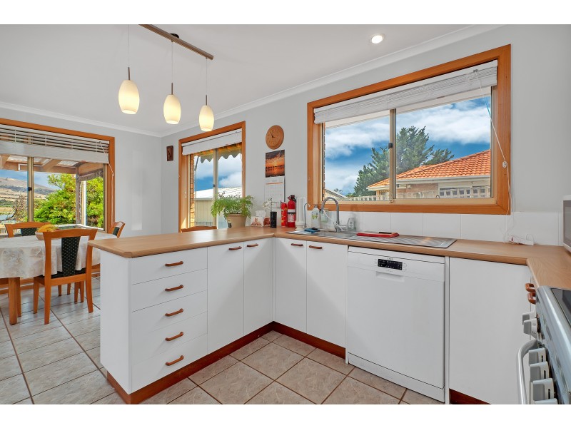 2 Kirabati Road, Midway Point TAS 7171