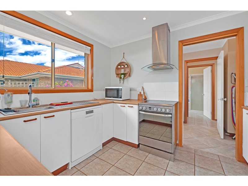 2 Kirabati Road, Midway Point TAS 7171