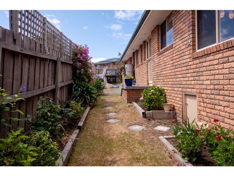 2 Kirabati Road, Midway Point TAS 7171