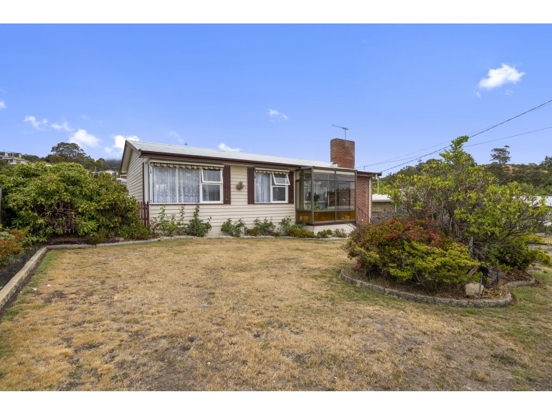 2 Narelle Place, Claremont TAS 7011