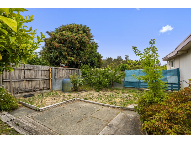 2 Narelle Place, Claremont TAS 7011