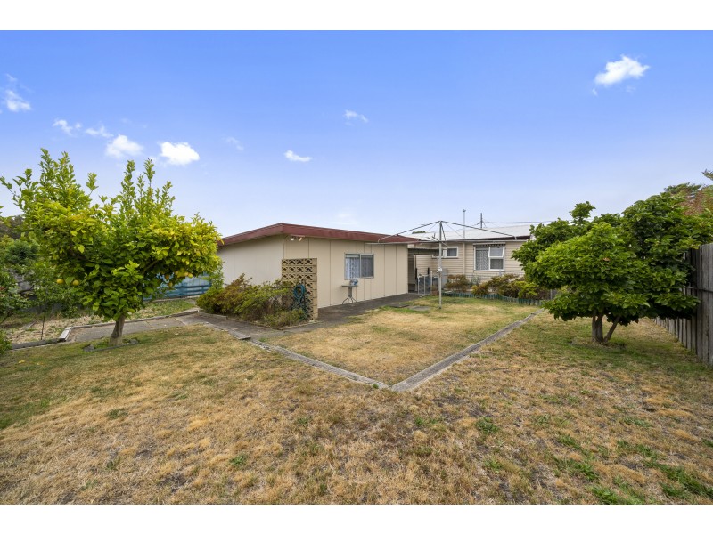 2 Narelle Place, Claremont TAS 7011