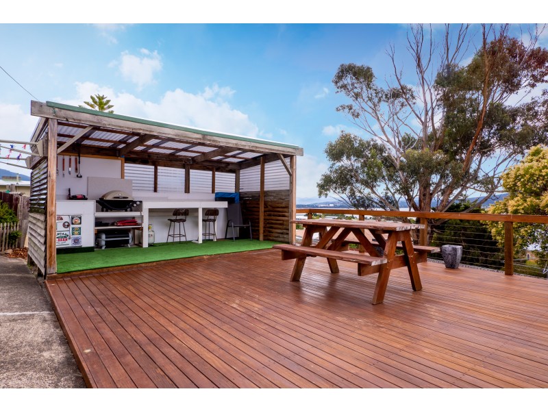 27 Weston Place, Montrose TAS 7010