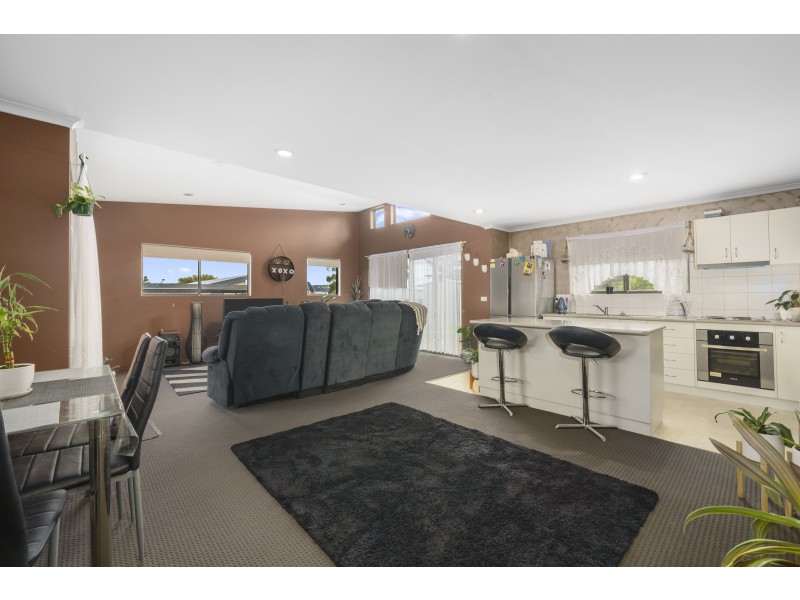 2/146 Rockingham Drive, Clarendon Vale TAS 7019