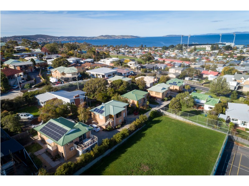 4/18 Alma Street, Bellerive TAS 7018