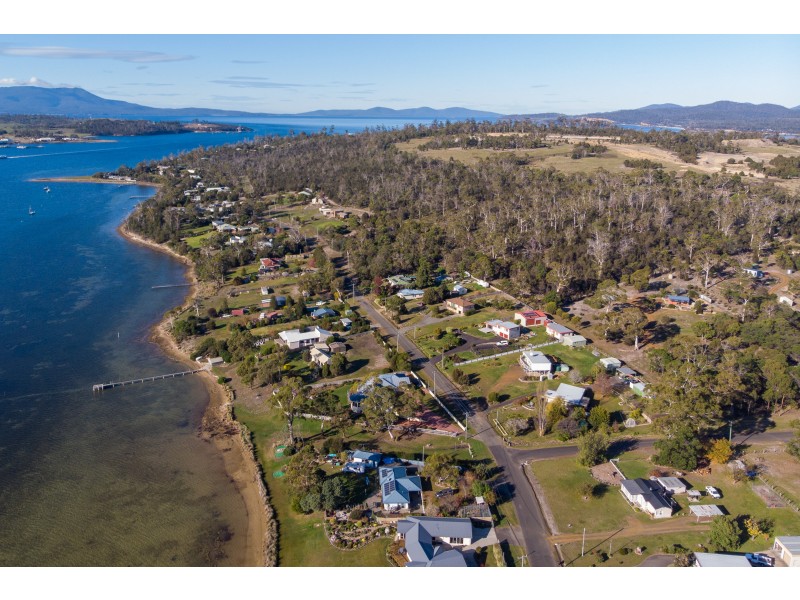 1 Baring Court, Triabunna TAS 7190