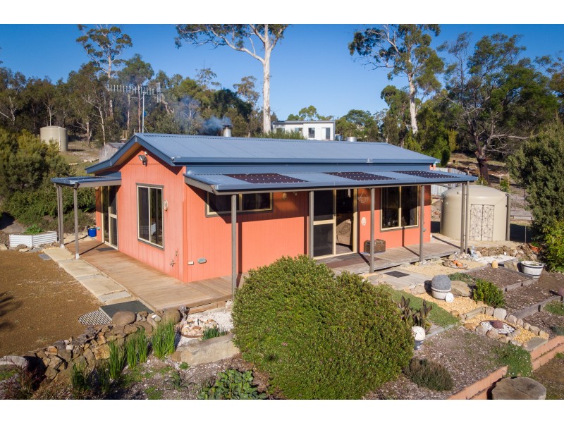 1 Baring Court, Triabunna TAS 7190