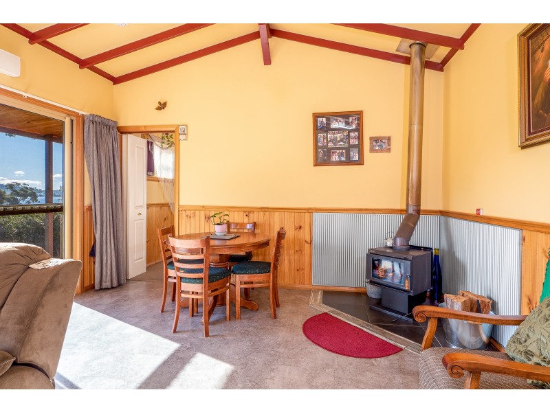 1 Baring Court, Triabunna TAS 7190