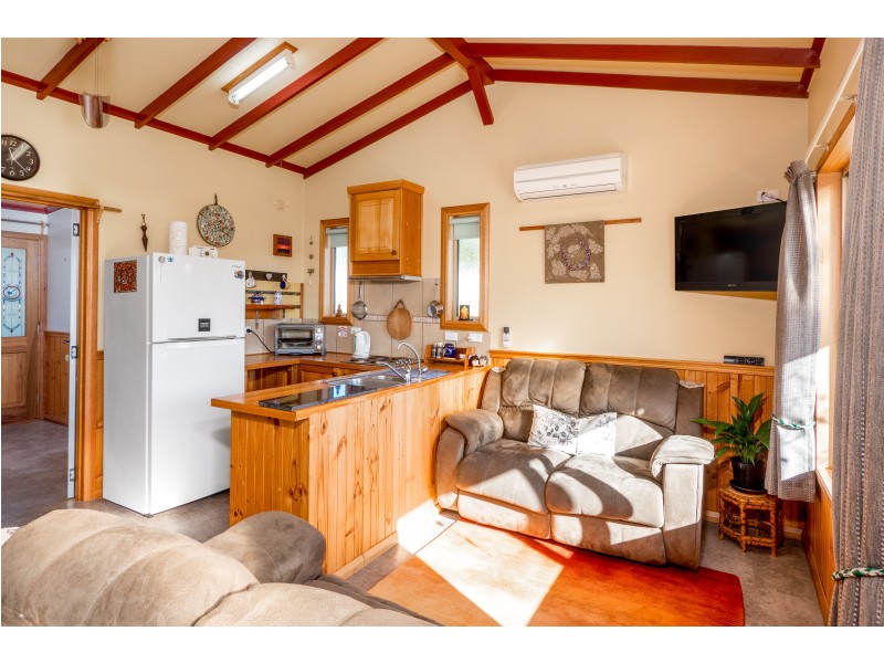 1 Baring Court, Triabunna TAS 7190