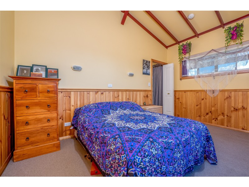 1 Baring Court, Triabunna TAS 7190