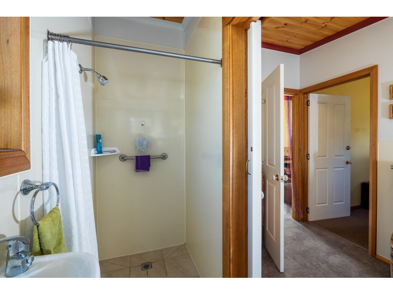 1 Baring Court, Triabunna TAS 7190