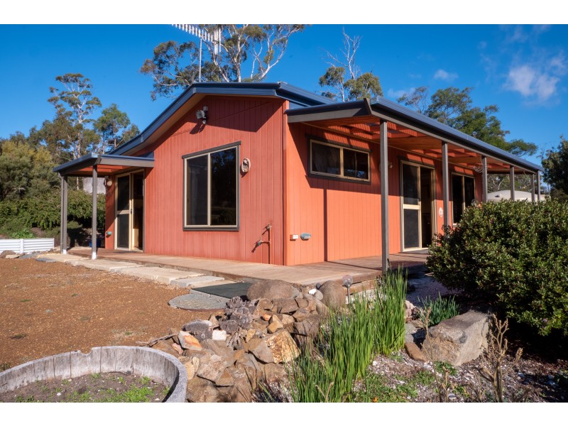 1 Baring Court, Triabunna TAS 7190