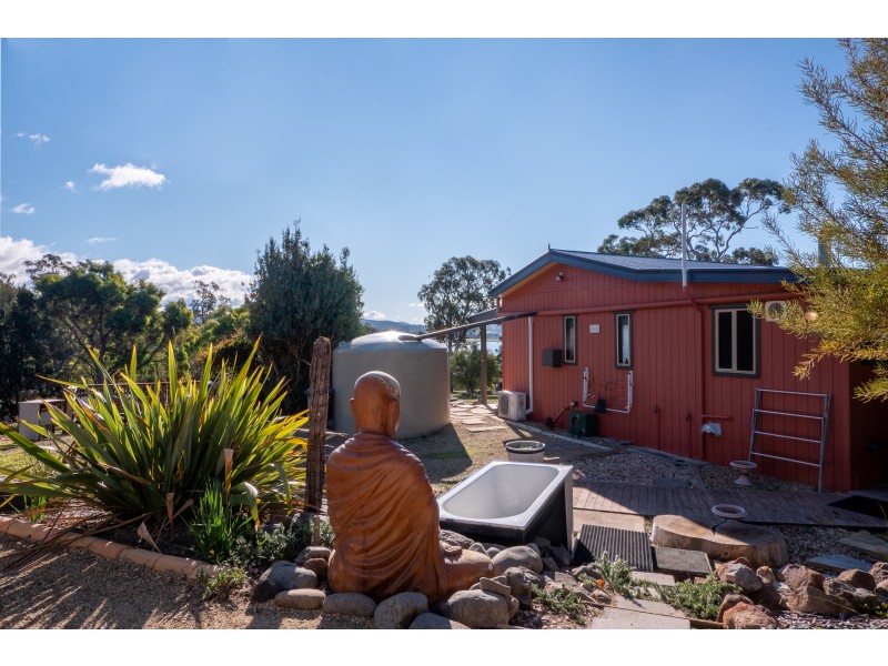 1 Baring Court, Triabunna TAS 7190