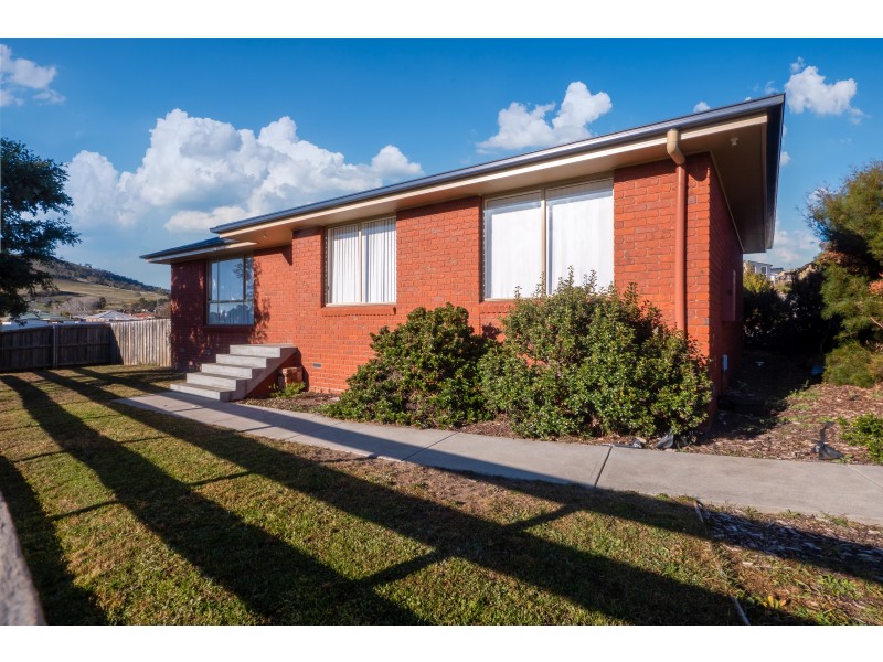 1/7 Phemie Court, Brighton TAS 7030