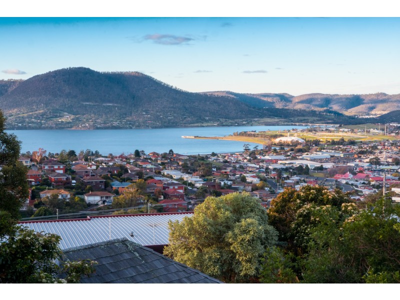 6 Binya Street, Glenorchy TAS 7010