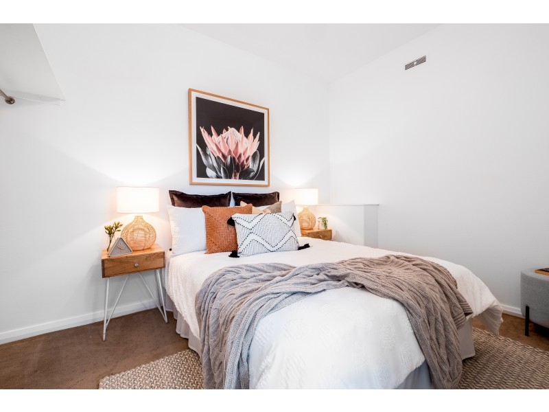 7/3 Norfolk Crescent, Sandy Bay TAS 7005