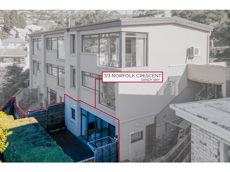 7/3 Norfolk Crescent, Sandy Bay TAS 7005