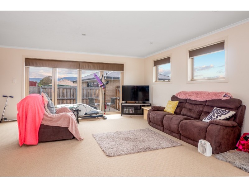1/19 Alice Place, Brighton TAS 7030