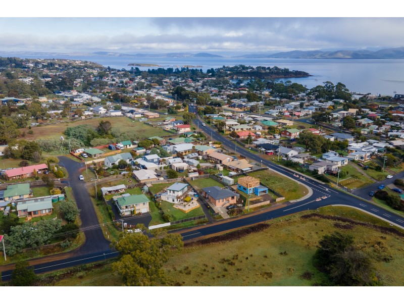 2 Nicholas Avenue, Dodges Ferry TAS 7173