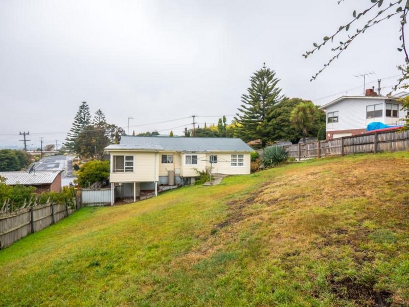 15 Walch Avenue, Moonah TAS 7009