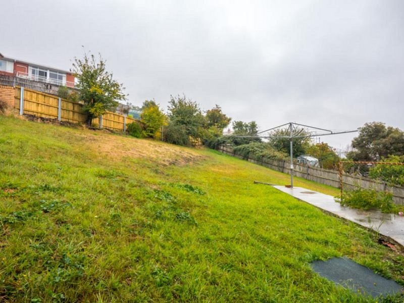 15 Walch Avenue, Moonah TAS 7009