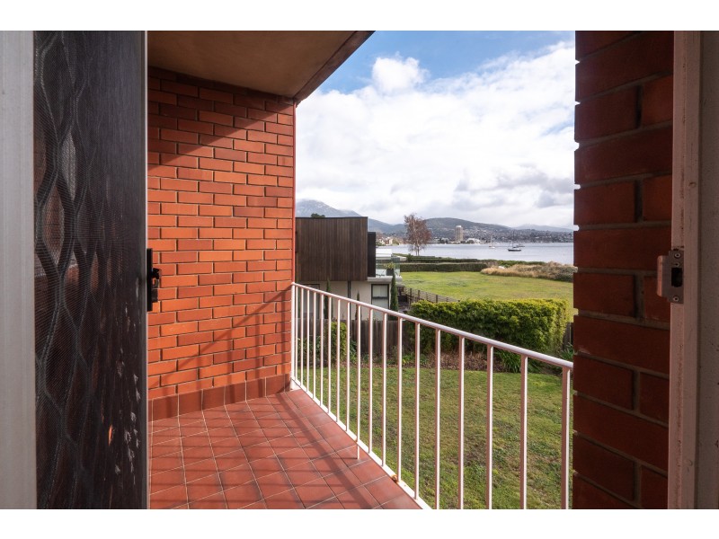 3/2 Mansell Court, Sandy Bay TAS 7005
